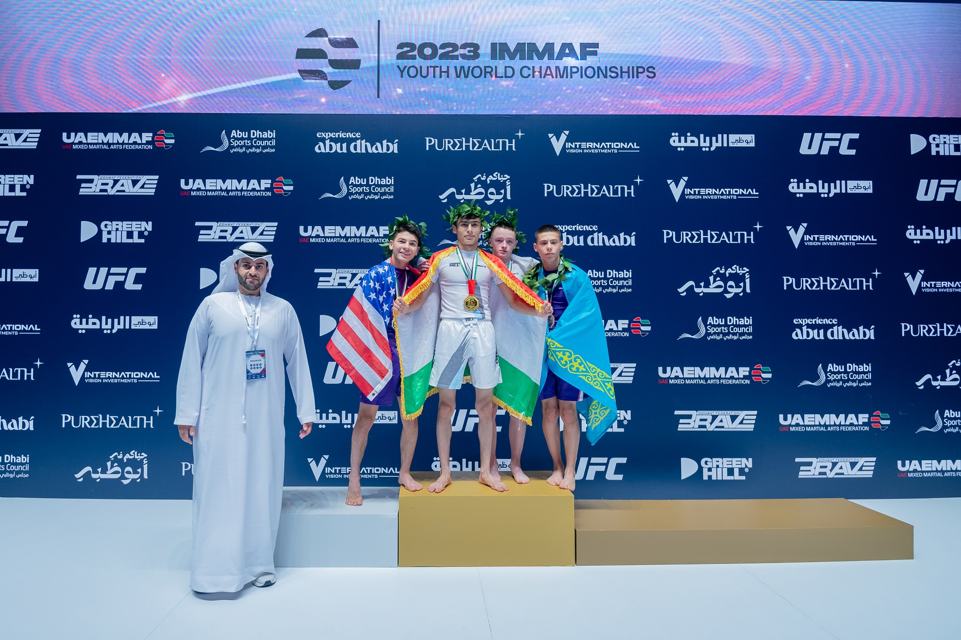 Радомир Морозов стал чемпионом мира по ММА
