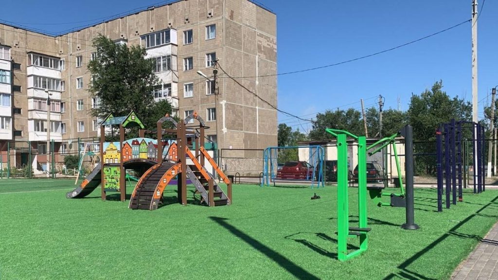 Ремонт водопровода, детские площадки и освещение: Как благоустраивают посёлок Актау