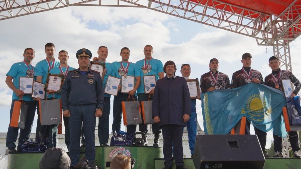 Сборная ДЧС СКО завоевала 3 место в соревновании огнеборцев