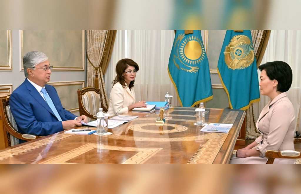 Токаев принял Уполномоченного по правам социально уязвимых категорий населения