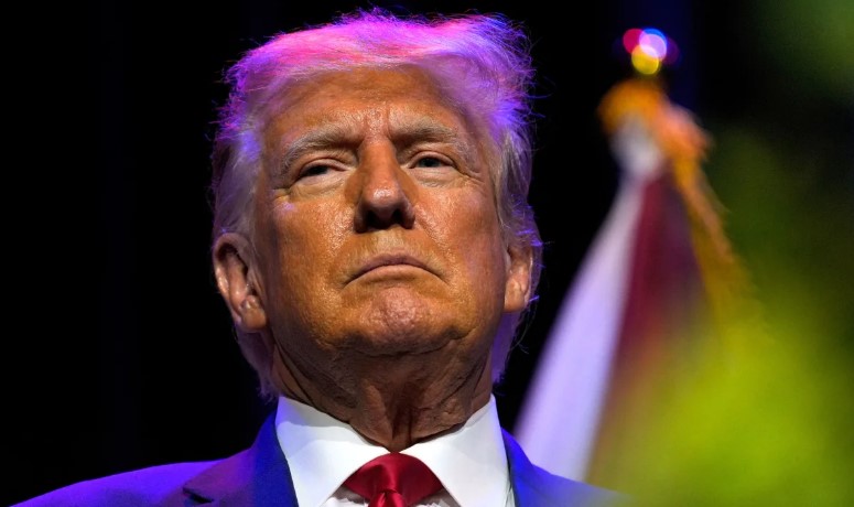 Трамп покинул тюрьму Джорджии после прохождения процедуры ареста