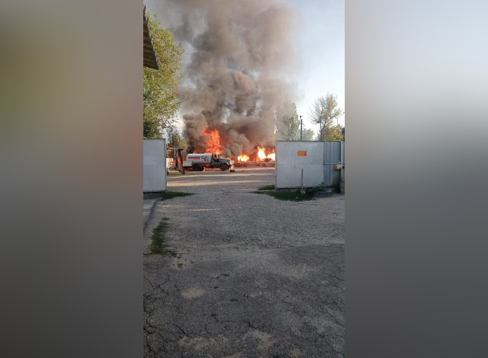В Алматинской области произошел пожар на газозаправочной станции