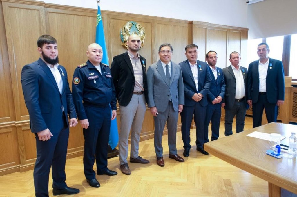 В Алматы прошло награждение  граждан, спасших людей во время пожара