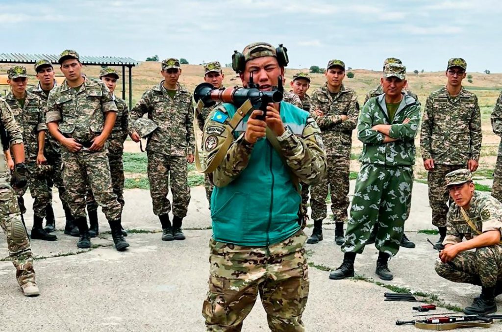 В Алматы реализуется проект Минобороны по обучению незанятой молодежи