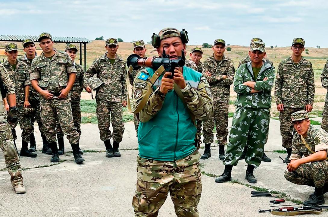 В Алматы реализуется проект Минобороны по обучению незанятой молодежи