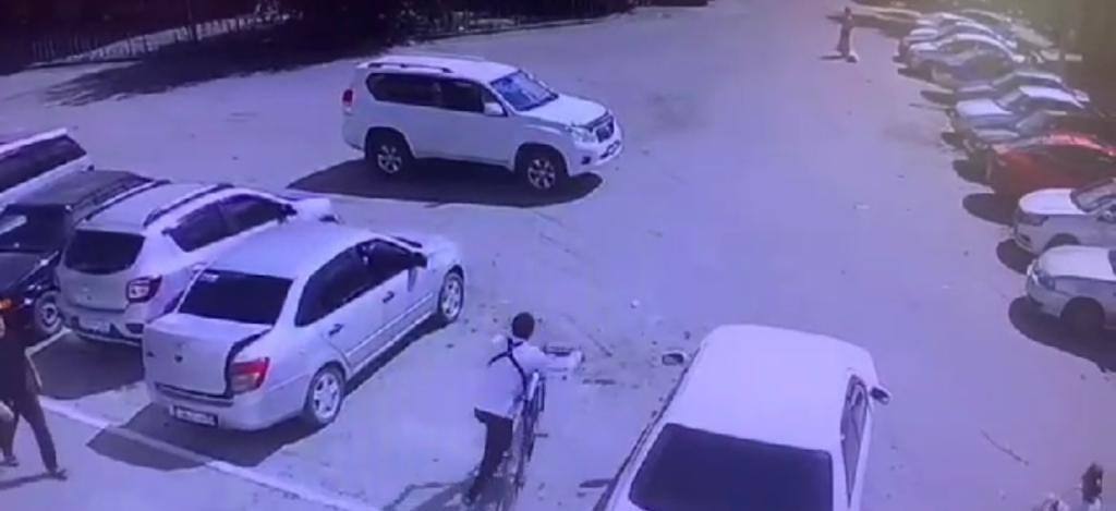 Велосипедная кража попала на видео в Актобе