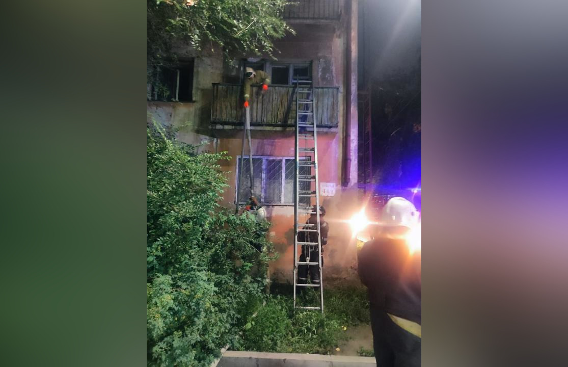 Алкоголь и пожар: драматичные события в жилом доме Павлодара