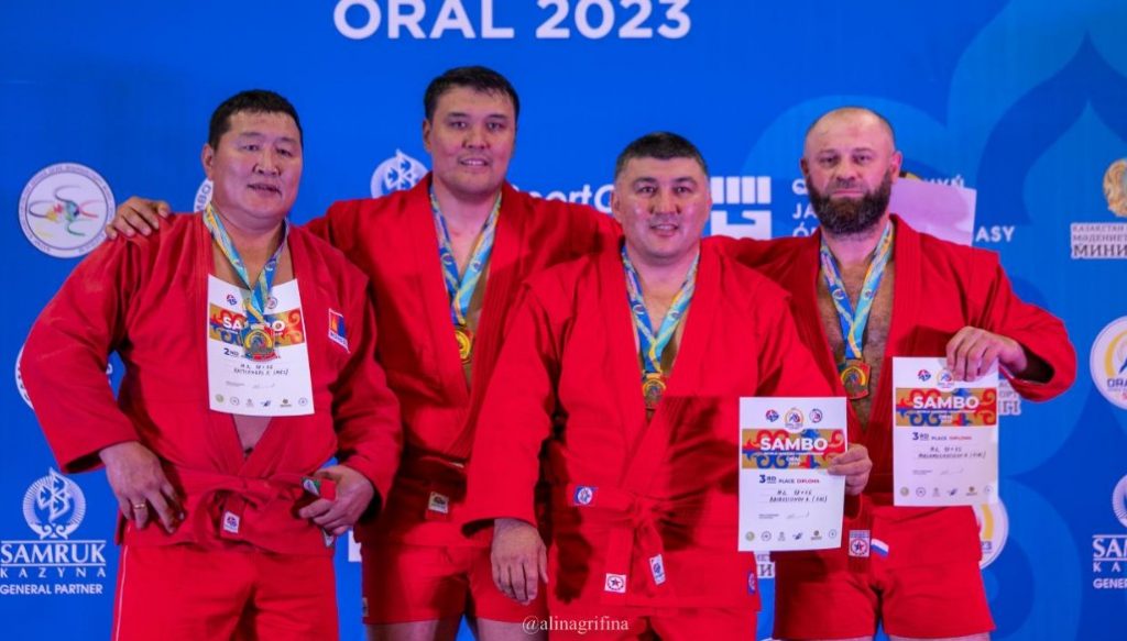 Армейские самбисты успешно выступили на Чемпионате мира