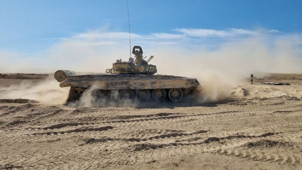 Боевая подготовка в действии: В Актау прошли стрельбы из танков Т-72