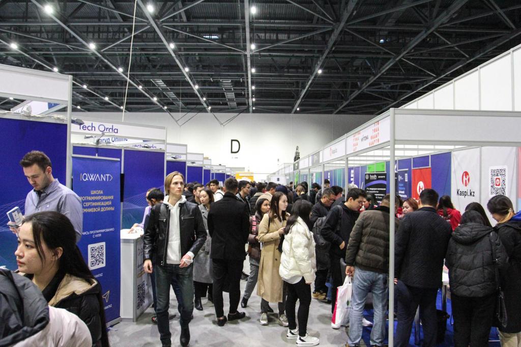 Digital Bridge 2023: Крупнейшие компании представят свои вакансии на Job Fair