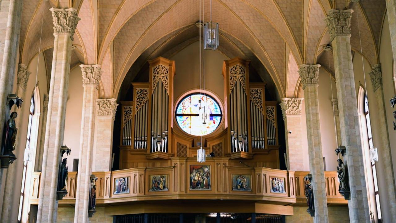 Итальянский органист приглашает карагандинцев на музыкальное путешествие