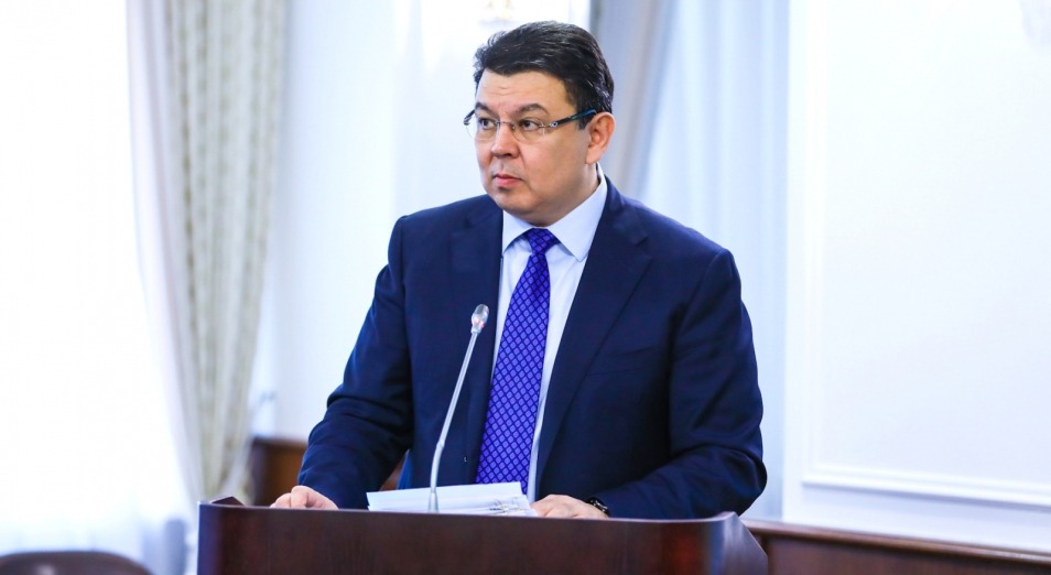 Канат Бозумбаев назначен советником Президента РК