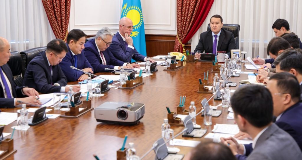 Казахстан решает проблему монополии в нефтегазовой отрасли