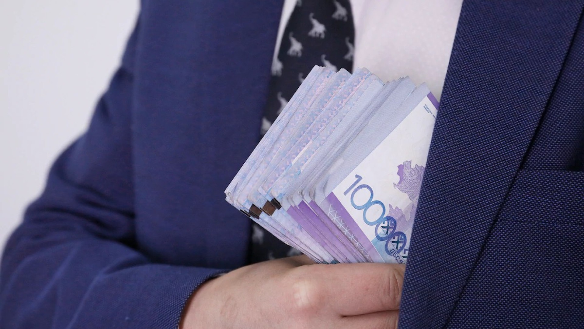 Коррупционный скандал в акимате: 700 млн тенге исчезли из бюджета Шымкента