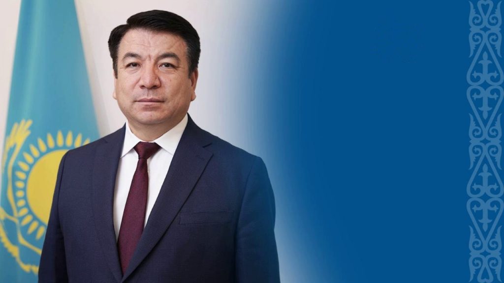 Министр просвещения поздравил казахстанцев с Днём знаний