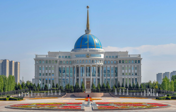Назначены три помощника президента