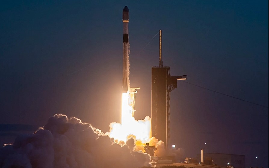 SpaceX успешно вывела на орбиту 22 спутника Starlink