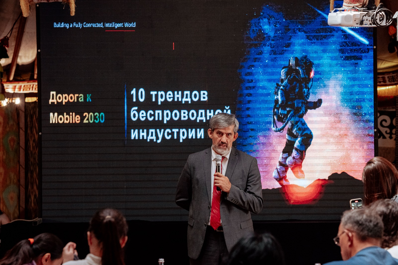 Технологический медиа-тренинг от Huawei: журналисты углубились в мир ИКТ