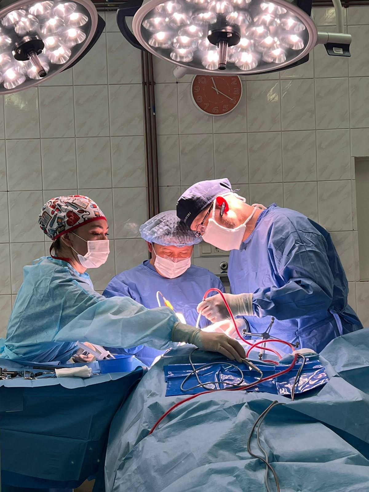 Медицинская Одиссея: Алматы Освобождает Пациентку от 40 Ежедневных Судорог