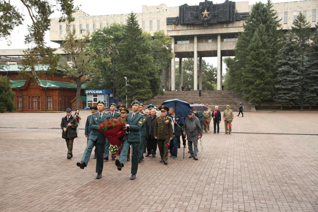 Увековечить память генерала Сапарова: дань уважения и благодарности