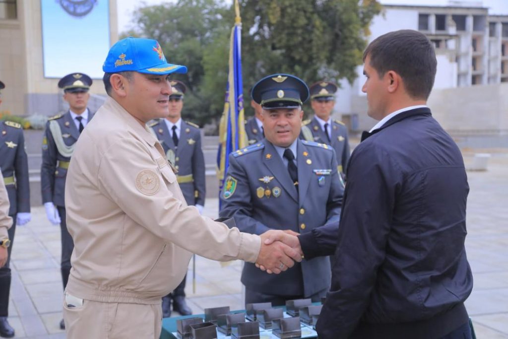 Казахстан и Узбекистан расширяют сотрудничество в военно-патриотическом воспитании