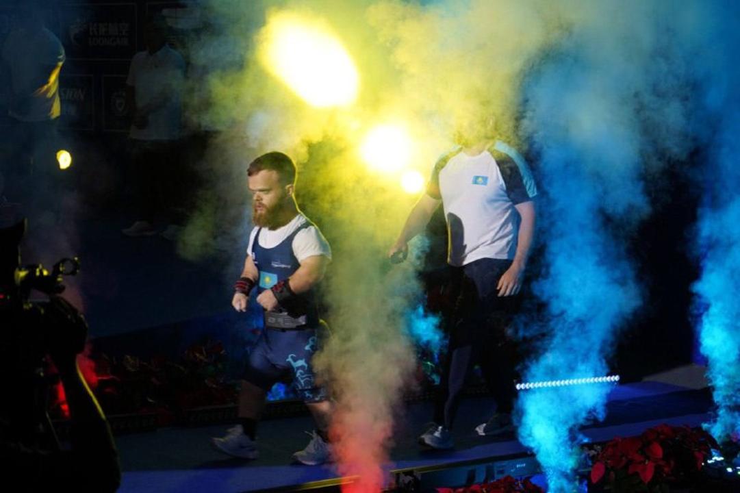 Азиатские Пара игры: Пауэрлифтер Давид Дегтярев выиграл золото