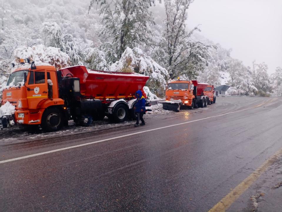 Движение до Шымбулака ограничено из-за выпадения снега