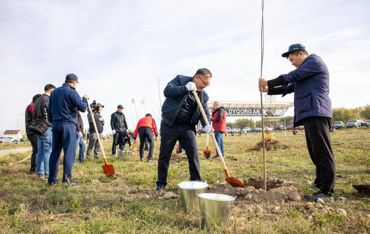 Экоакция в Жетысу: Более 2000 тонн мусора и 6456 новых деревьев