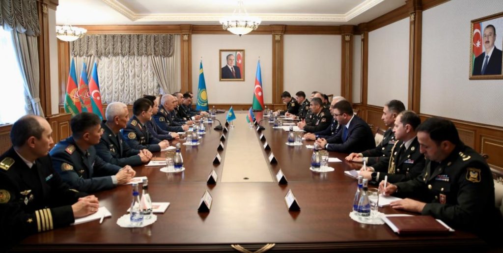 Казахстан и Азербайджан укрепляют военное сотрудничество