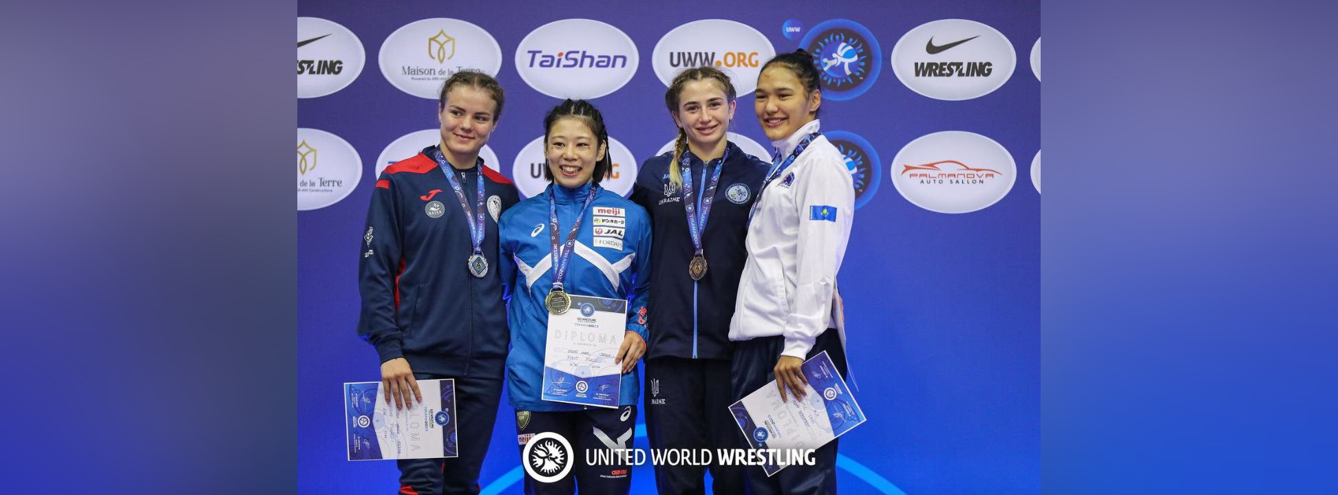 Казахстанки завоевали медали на чемпионате мира по борьбе