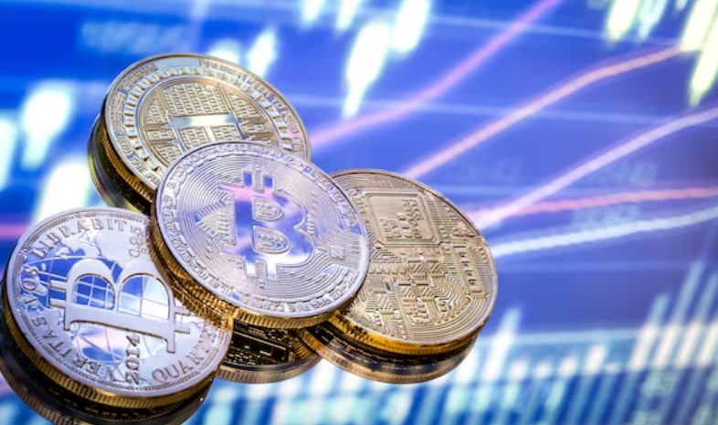 Курс BTC: как Биткойн ведет себя на фоне колебаний?