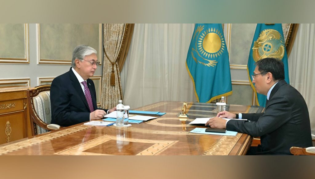 Токаев дал ряд поручений акиму Алматы