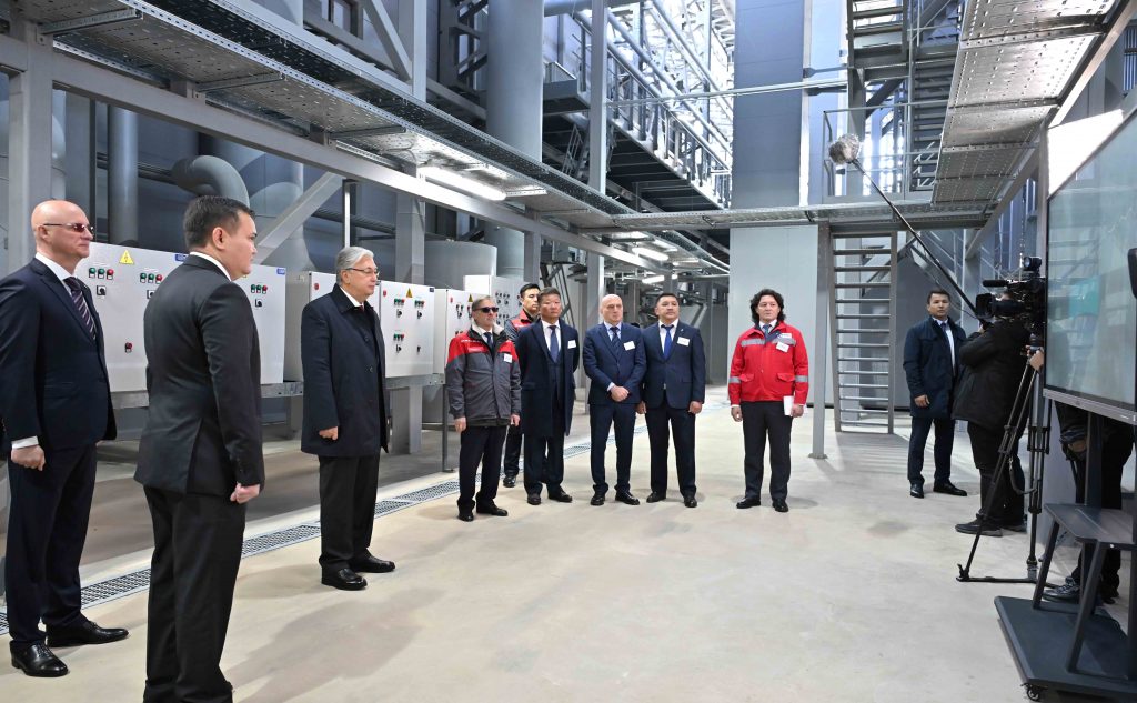 Токаев поручил обеспечить поэтапный ввод в эксплуатацию мощностей газовых тепловых станций