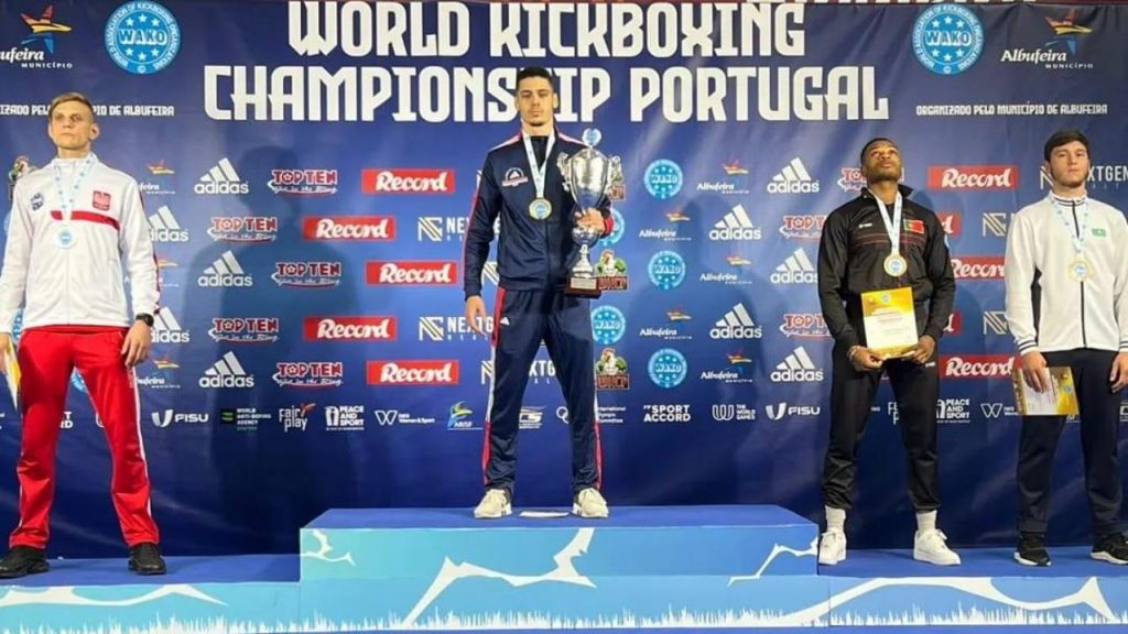 Пять наград: Карагандинские бойцы отличились сразу на трёх чемпионатах мира