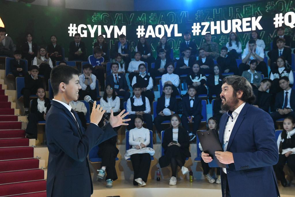 В Астане прошел форум «Жарқын болашақ кепілі – балалар»