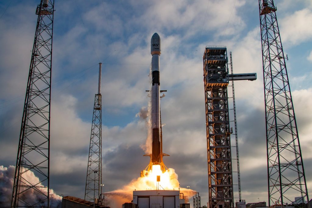 Революция в Космической Связи: SES Достигает Новых Высот со Спутниками O3b mPOWER