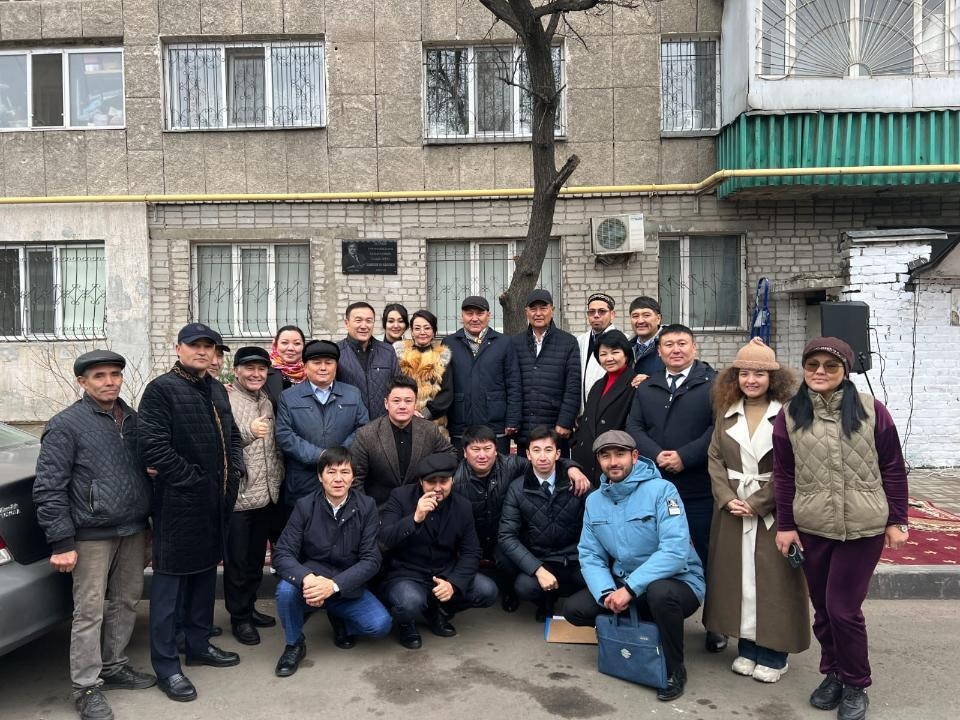 Имя народного артиста увековечено в Жетысу