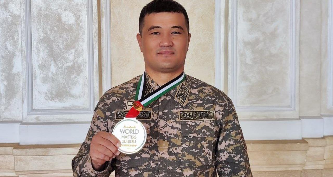 Казахстанский военнослужащий покорил чемпионат мира по джиу-джитсу