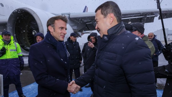Президент Франции Эмманюэль Макрон прибыл в Казахстан с официальным визитом