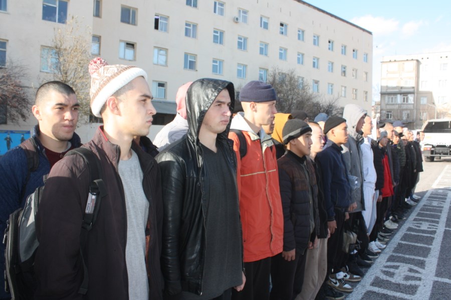 Обучение и дисциплина: В Шымкенте ряды гвардейцев пополнились новобранцами