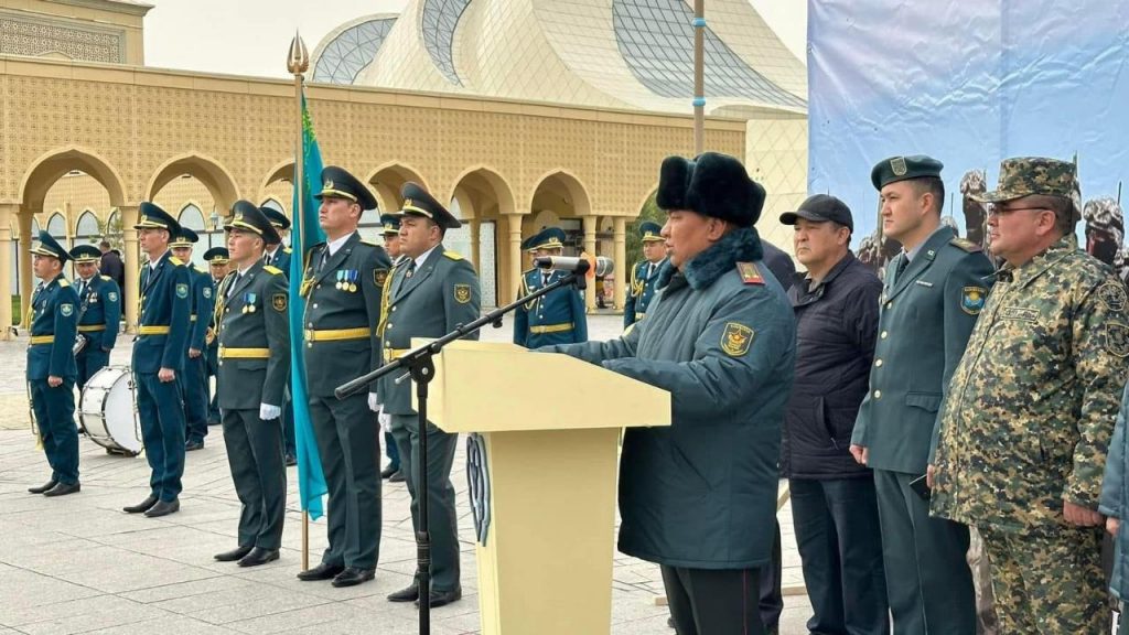 Повышение статуса и имиджа ВС РК:  Туркестанцы проводили молодых солдат в армию