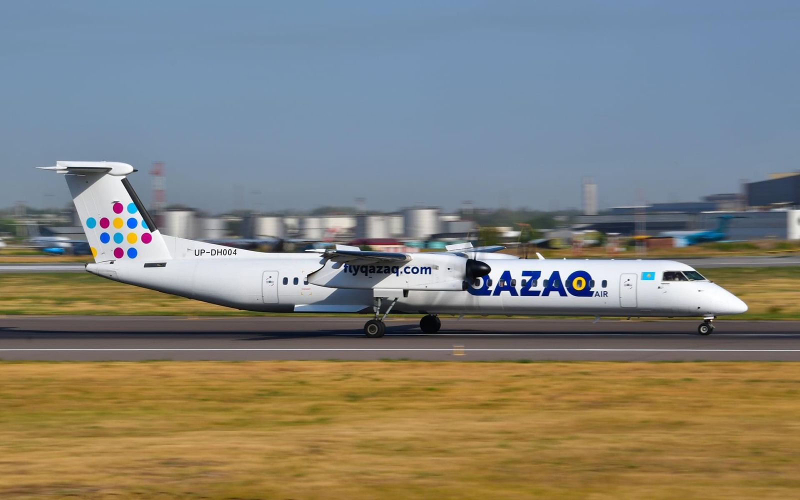 QAZAQ AIR планирует возобновить полеты в Новосибирск