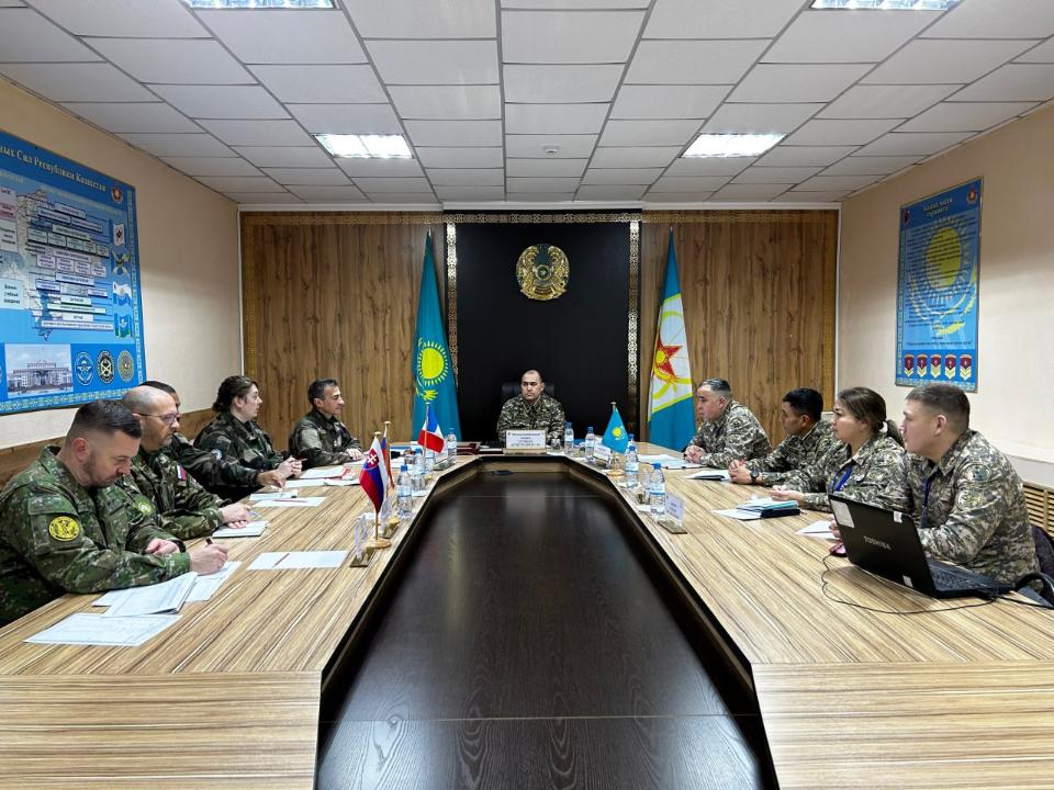 Казахстан и Франция: военное сотрудничество в рамках Венского документа