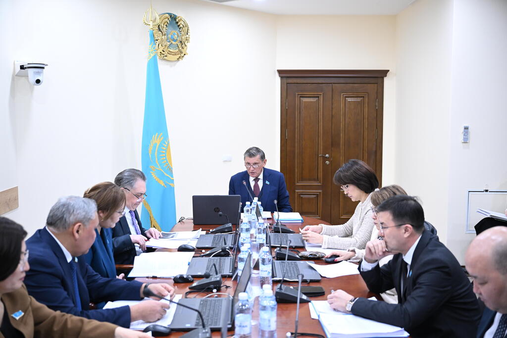 Казахстан меняет законодательство для работников с вредными условиями труда