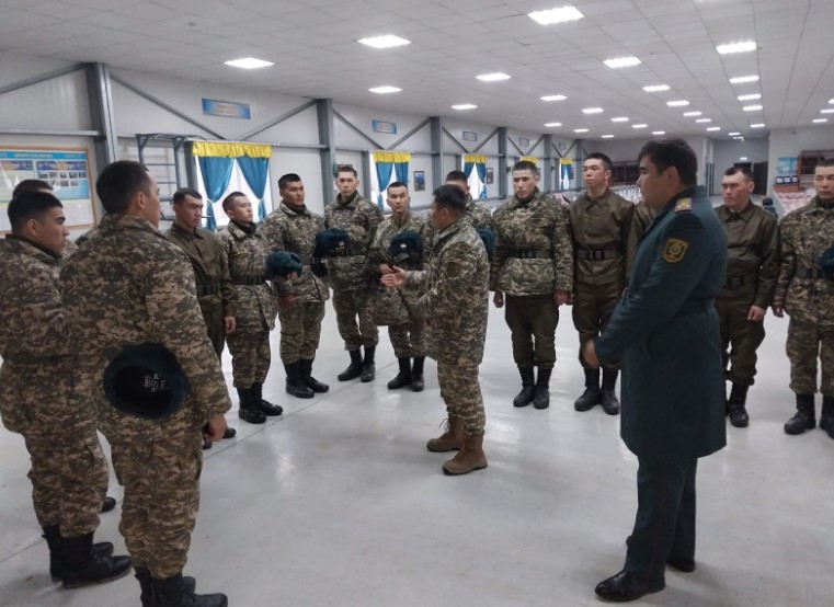 Профилактика наркотиков и военных преступлений: важная встреча в Сарыозеке