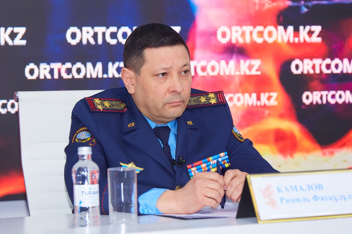 Глава Комитета противопожарной службы разъяснил, в чём кроется опасность петард, фейерверков и бенгальских огней