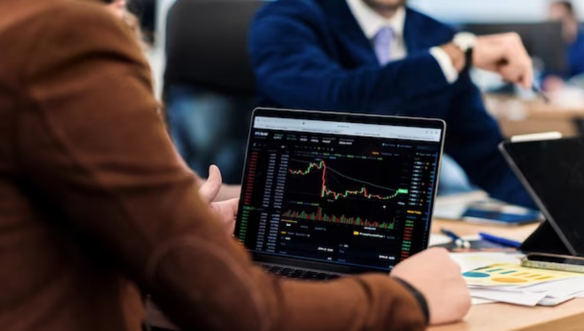 Индекс S&P 500 на подъеме: ФРС оставляет ставку неизменной