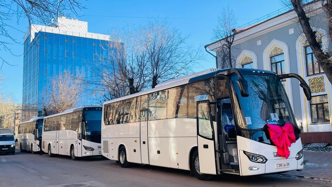 Карагандинские театры обновили автопарк: больше гастролей и новые возможности