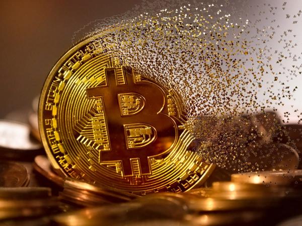 Криптовалюты и новогодние каникулы: Почему рынок остается нейтральным?