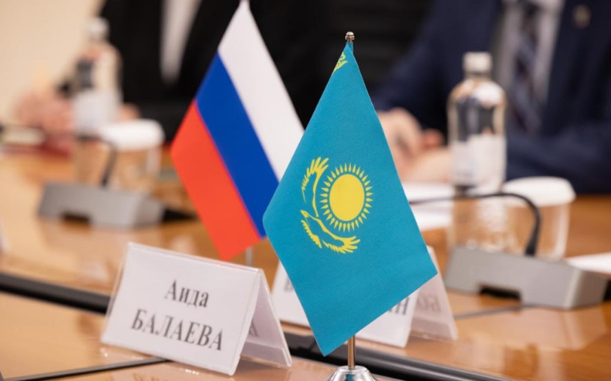 Молодежная политика и креативная индустрия: Аида Балаева встретилась с Послом России в Казахстане